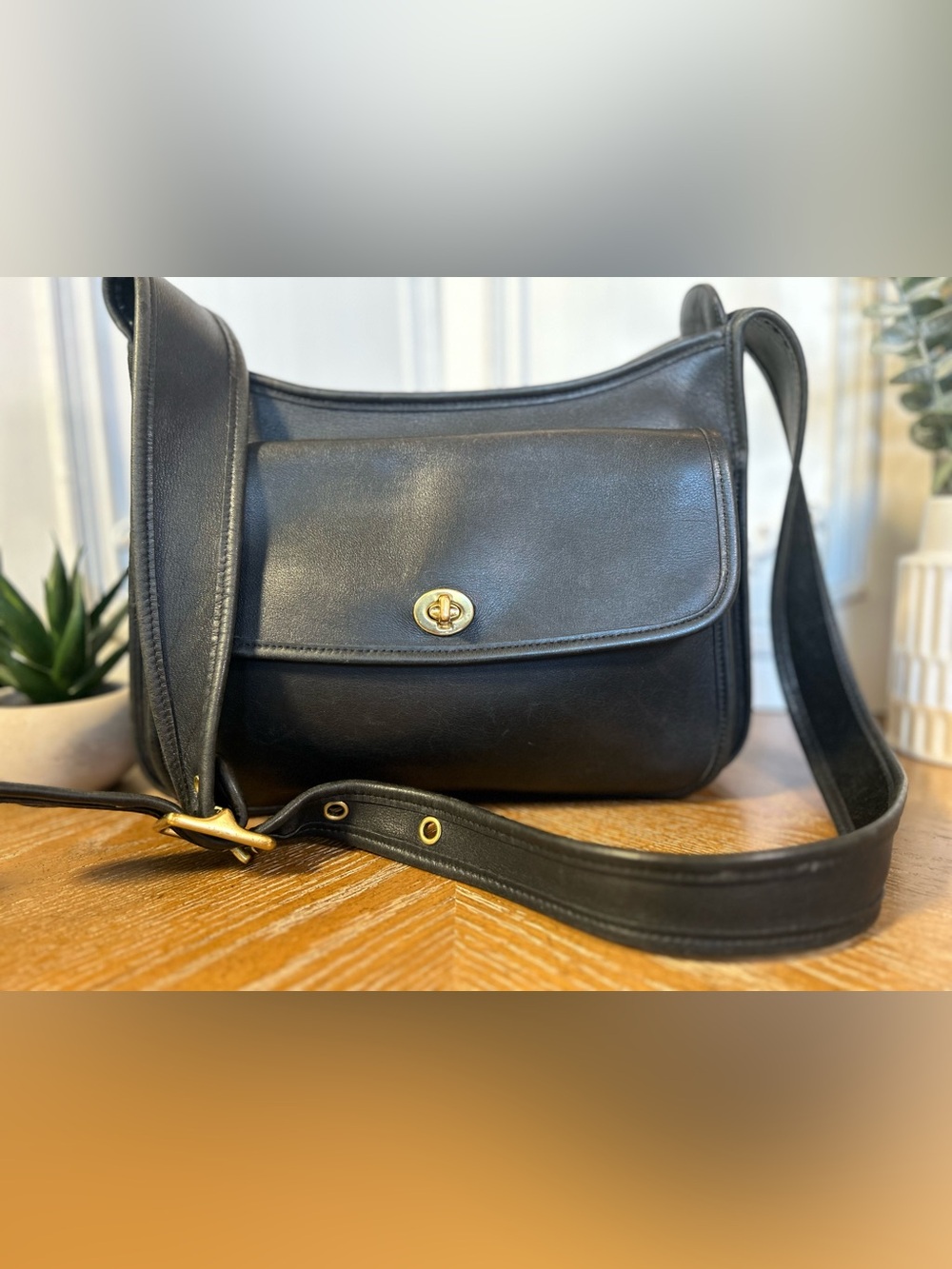 COACH Taft Bag in Black, EXCELLENT Vintage condition - Picture 2 of 16